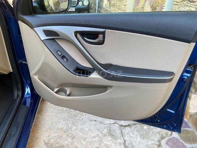 Hyundai Elantra 2015, 75,639 km - 1.8 л - Bakı