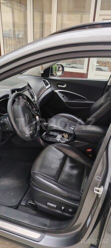 Hyundai Santa Fe-8