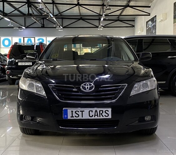 Toyota Camry-1