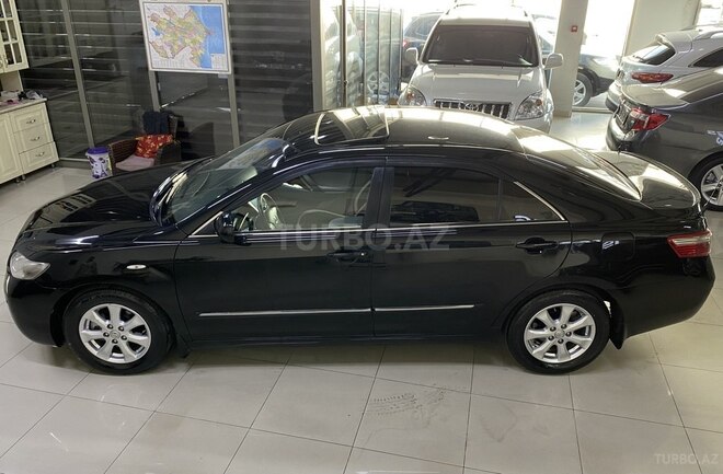 Toyota Camry-7