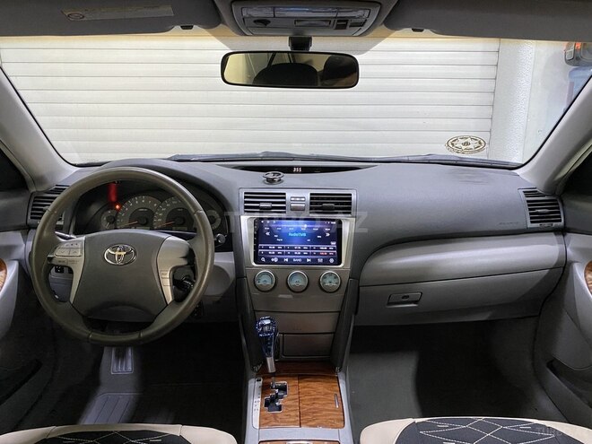 Toyota Camry-14