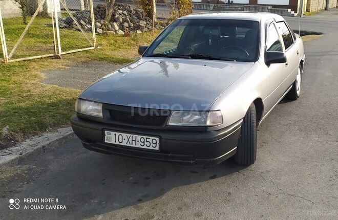 Opel Vectra 1994, 466,000 km - 2.0 l - Qax