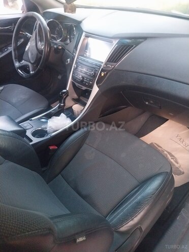 Hyundai Sonata-8