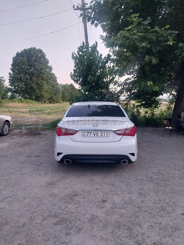 Hyundai Sonata-5