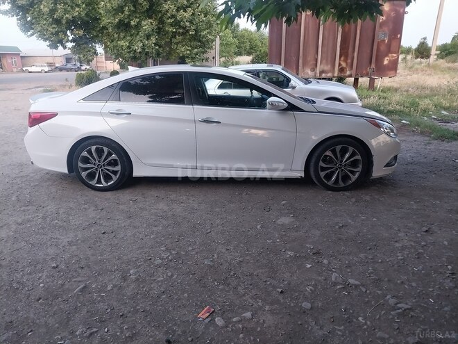 Hyundai Sonata-3