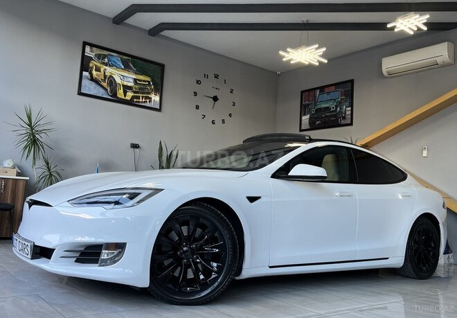Tesla Model S-5