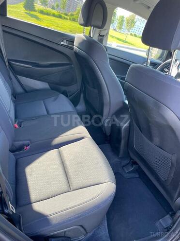 Hyundai Tucson-18