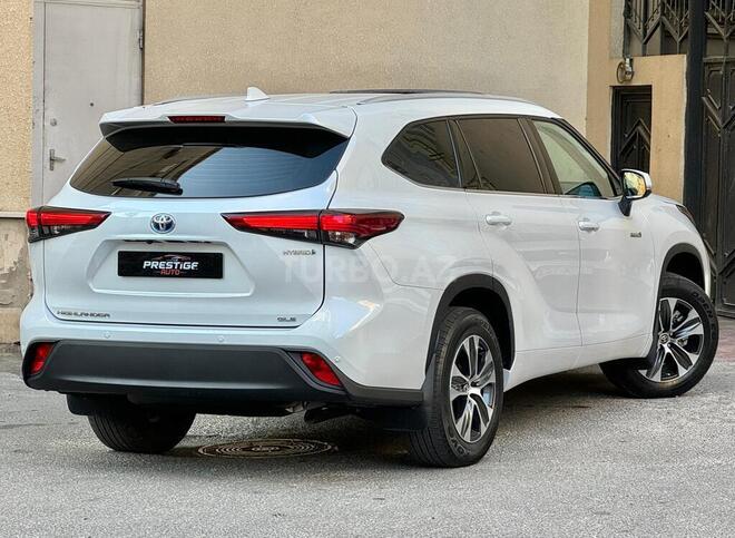 Toyota Highlander-13