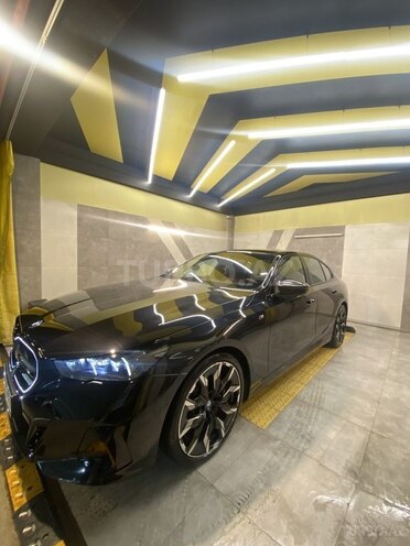 BMW i5 2023, 17,083 km - 0.0 l - Bakı
