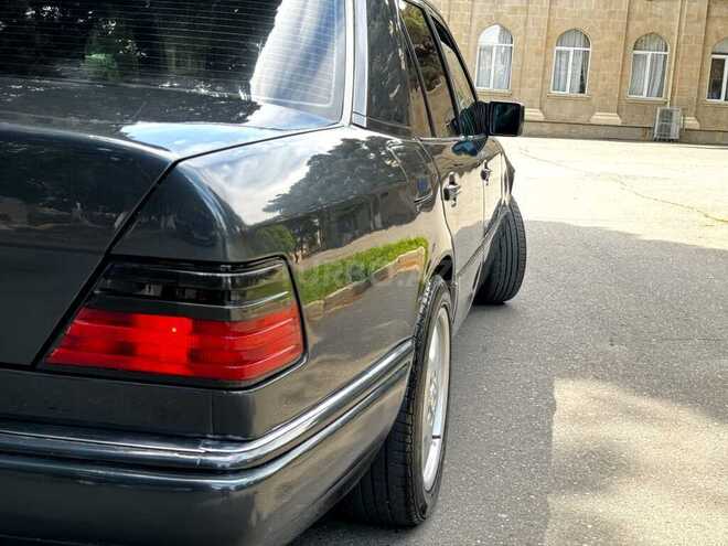 Mercedes E 200 1995, 350,000 km - 2.2 l - Bakı