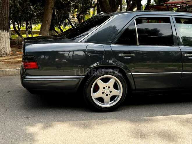 Mercedes E 200 1995, 350,000 km - 2.2 l - Bakı