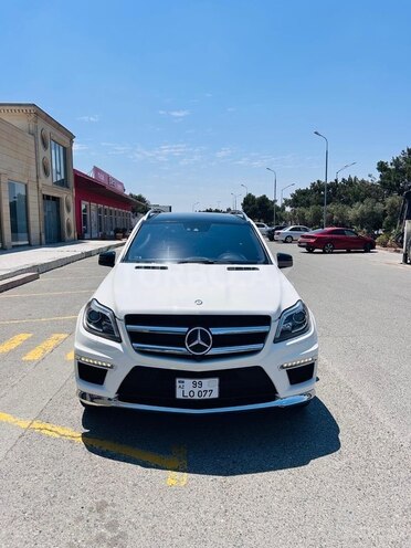 Mercedes GL 550-1