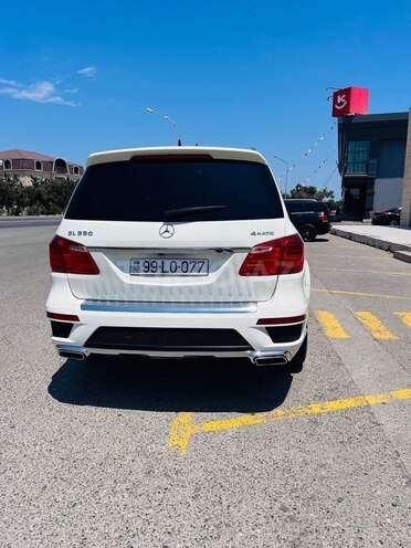 Mercedes GL 550-12