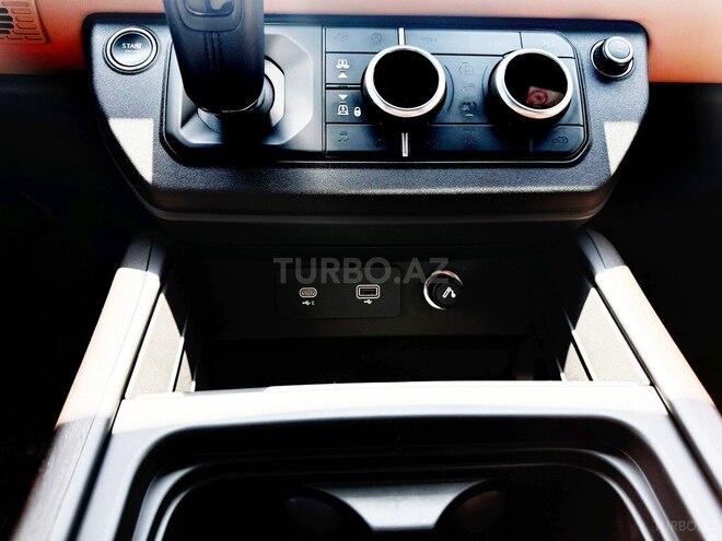 Land Rover Defender 2023, 9,000 km - 3.0 l - Bakı