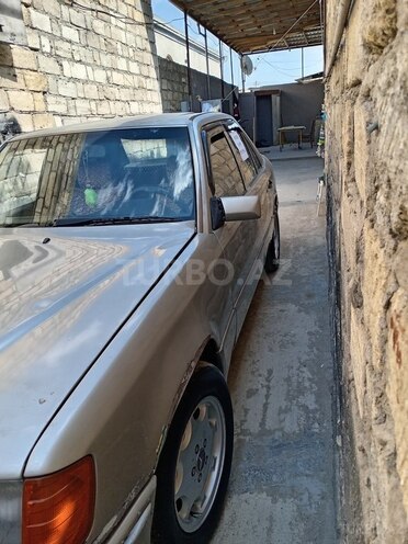 Mercedes E 200 d 1991, 167,180 km - 2.0 l - Bakı