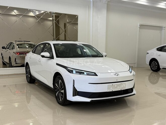 Changan Qiyuan A05-1