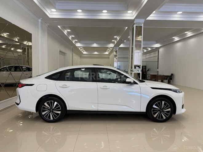Changan Qiyuan A05-14