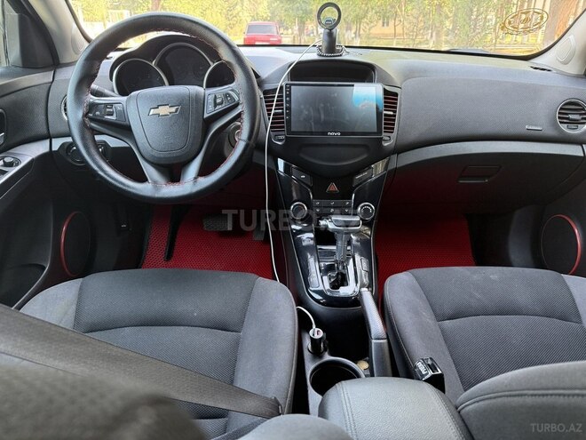 Chevrolet Cruze 2015, 247,500 km - 1.4 l - Salyan