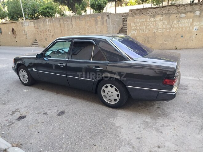 Mercedes E 230 1992, 380,401 km - 2.3 л - Bakı