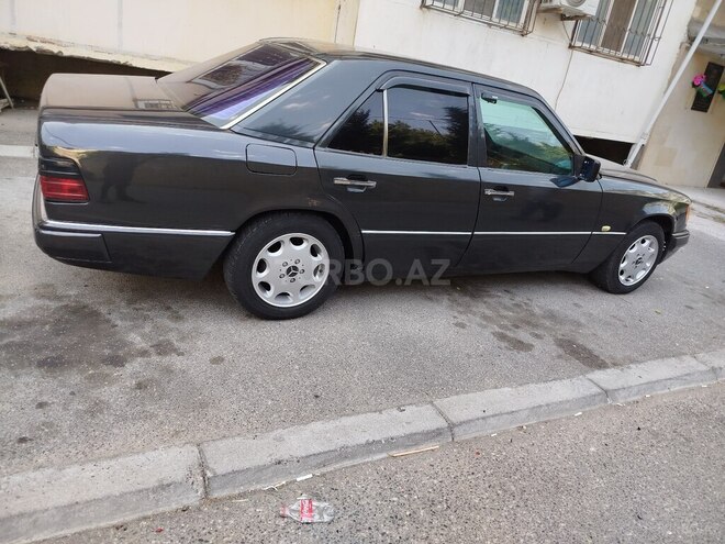 Mercedes E 230 1992, 380,401 km - 2.3 л - Bakı