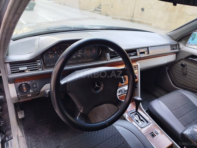 Mercedes E 230 1992, 380,401 km - 2.3 л - Bakı