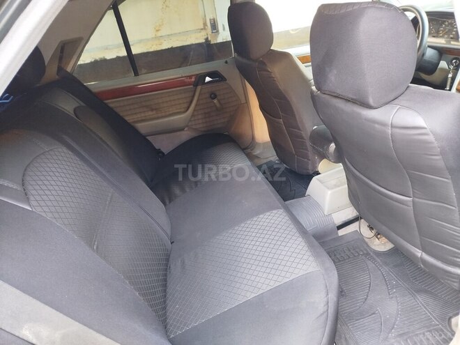 Mercedes E 230 1992, 380,401 km - 2.3 л - Bakı