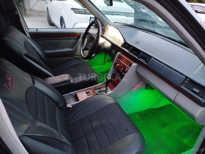Mercedes E 230 1992, 380,401 km - 2.3 л - Bakı