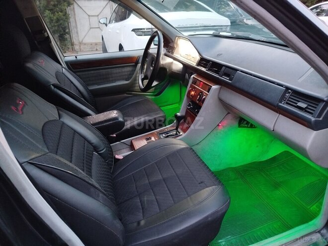 Mercedes E 230 1992, 380,401 km - 2.3 л - Bakı
