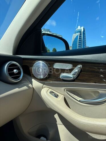 Mercedes C 300-8