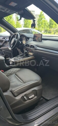 Mazda CX-9-3