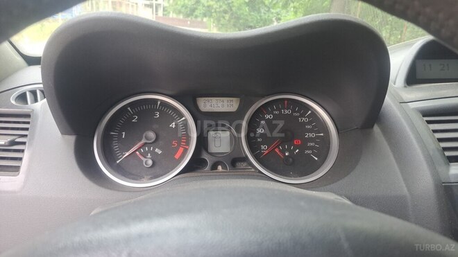 Renault Megane-8