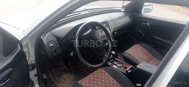 Mercedes C 200 1994, 321,000 km - 2.0 л - Qusar