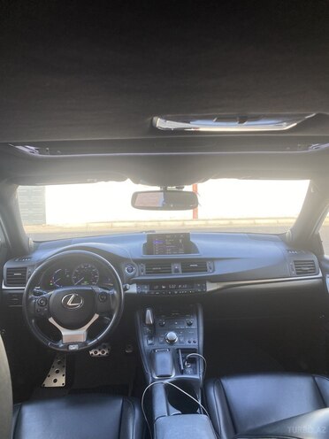 Lexus CT 200h-9