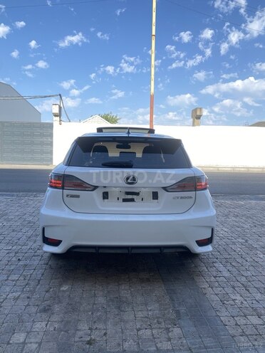 Lexus CT 200h-6