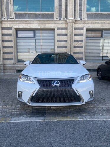 Lexus CT 200h-1