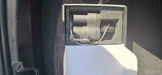 Tesla Model 3-14