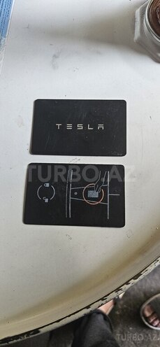 Tesla Model 3-15