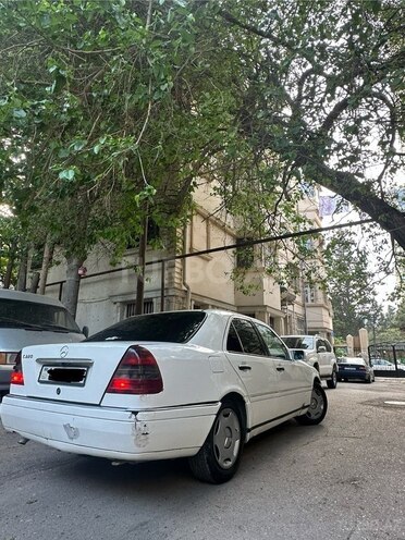 Mercedes C 220 d 1994, 370,000 km - 2.2 l - Bakı