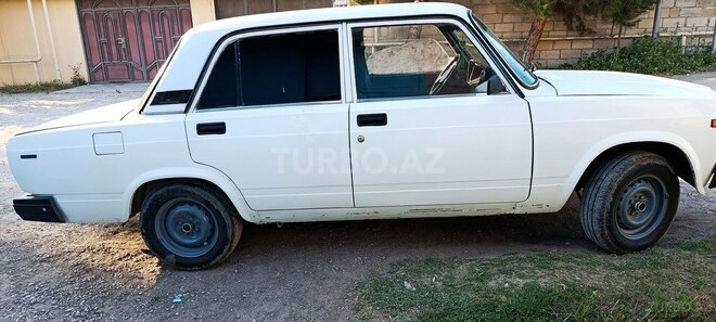 LADA (VAZ) 2107 2002, 80,000 km - 1.6 л - Quba