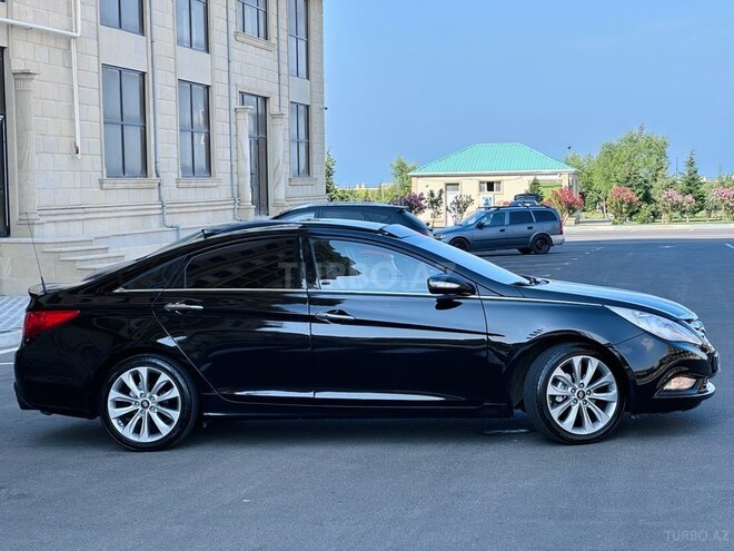 Hyundai Sonata-6