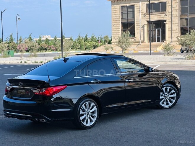 Hyundai Sonata-5