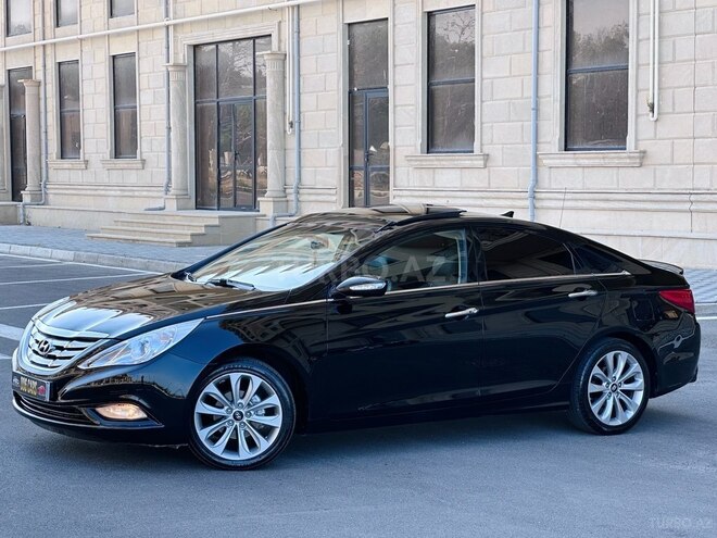 Hyundai Sonata-13