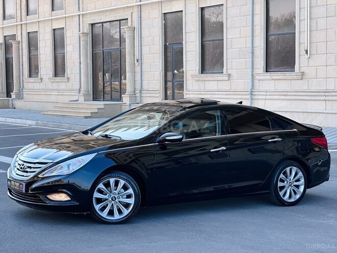 Hyundai Sonata-12