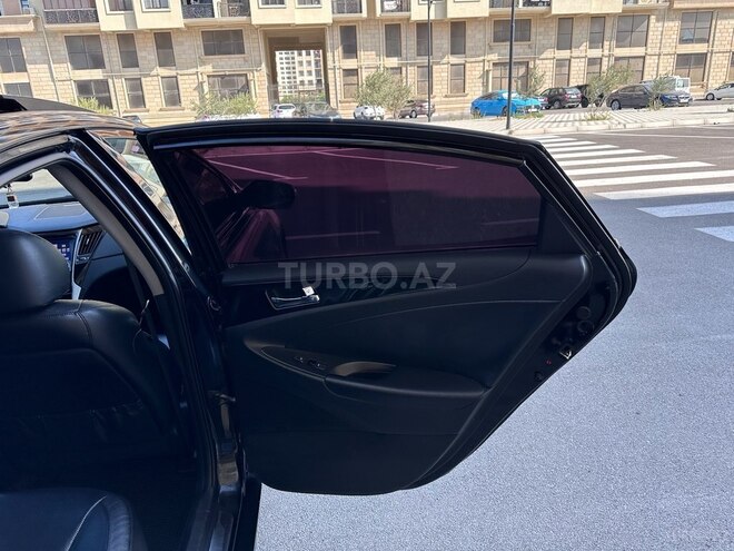 Hyundai Sonata-22
