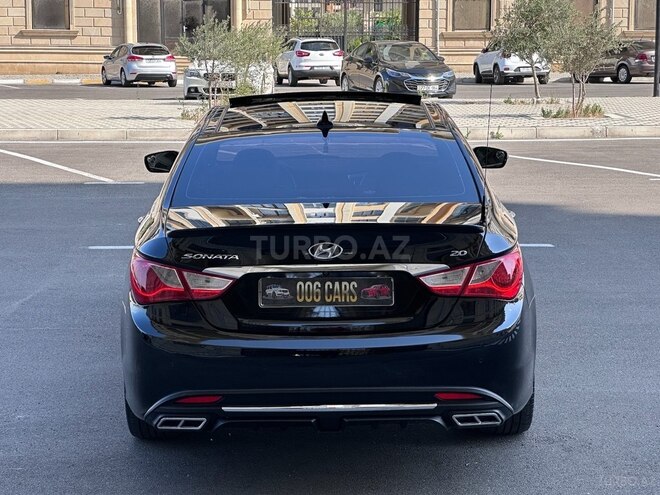 Hyundai Sonata-30