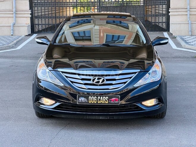 Hyundai Sonata-32