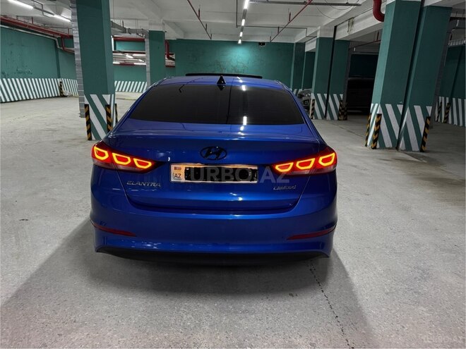 Hyundai Elantra-4
