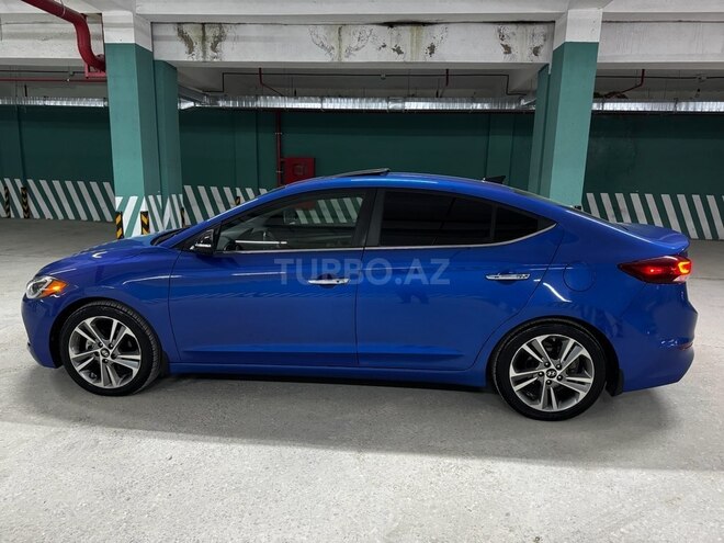 Hyundai Elantra-8