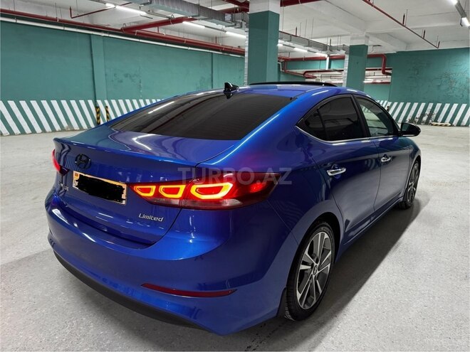 Hyundai Elantra-6