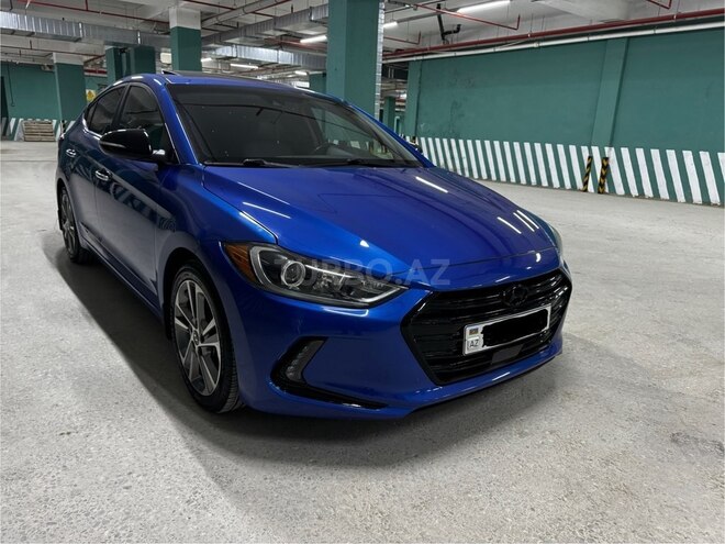 Hyundai Elantra-11